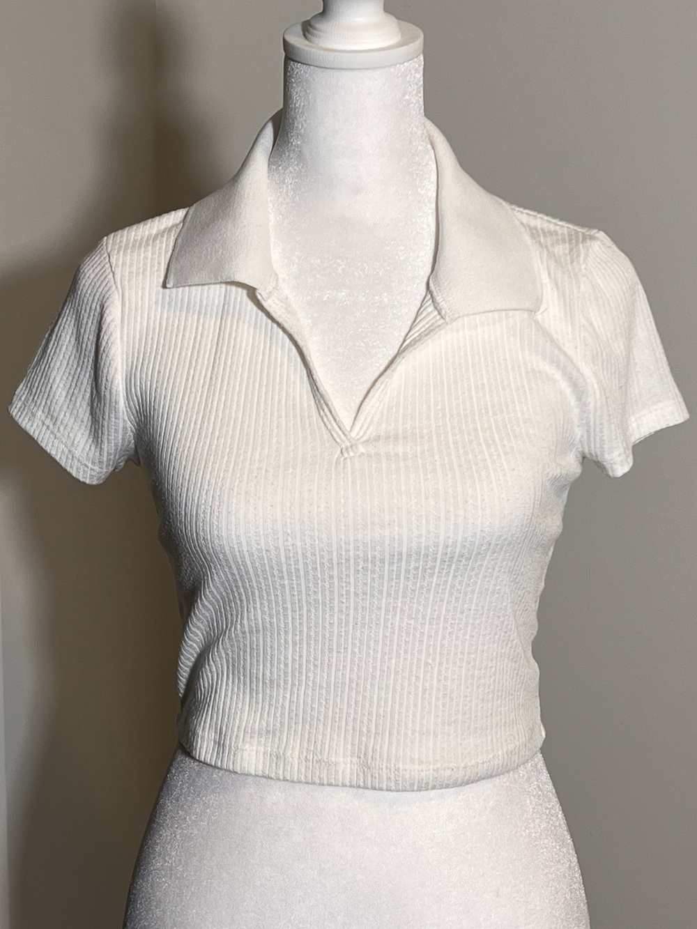Aeropostale White Ribbed Polo Crop Top